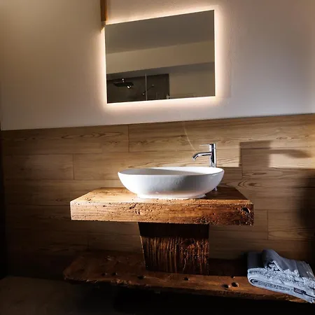 Casa Cesi 2, Luminoso Bilocale Con Giardino Lejlighed