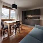 Apartment Casa Cesi 2, Luminoso Bilocale Con Giardino Bormio